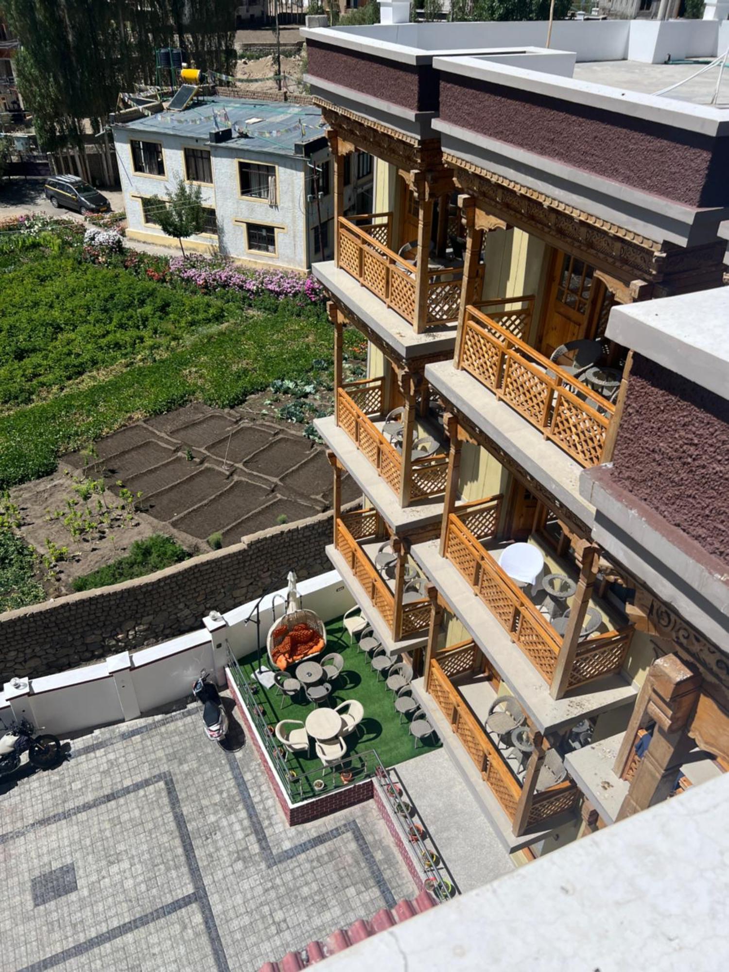 The Nangsay Hotel Leh Exterior foto